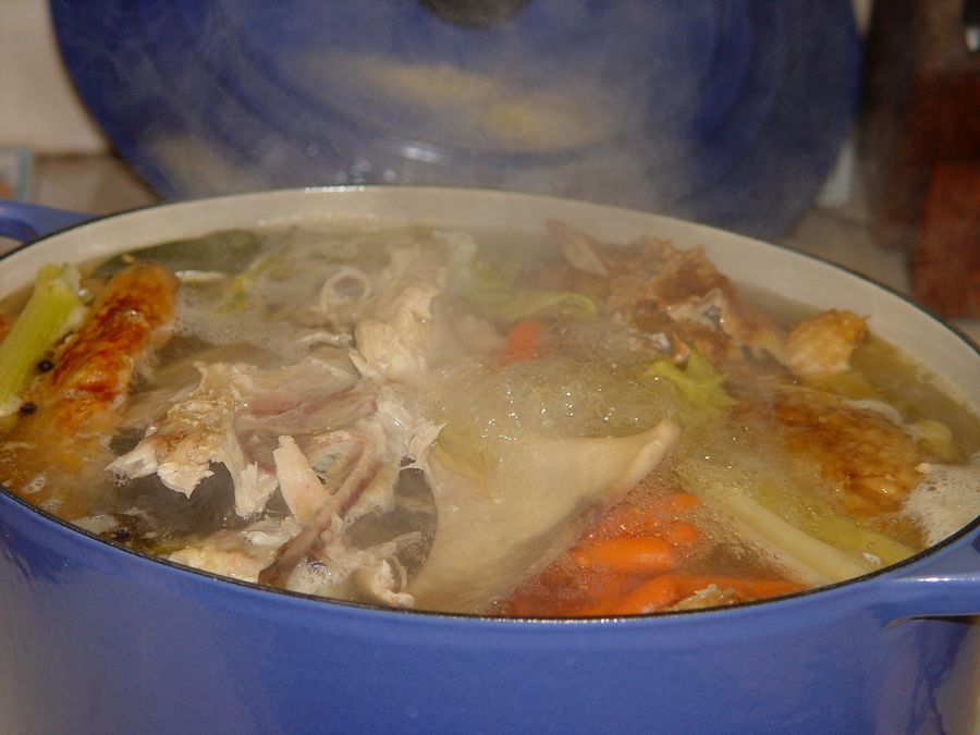 tn_03_Turkey Soup.jpg (900x675; 114580 bytes)